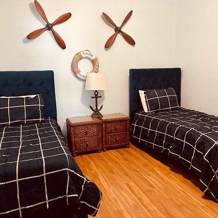 Gulf Coast Gold Private Condo - 2Bed, 2Bath, Sleep 6, Across Street From Beach, Balcony Views Of Sunsets, Beach & Gulf, Pool, Gym St. Pete Beach Dış mekan fotoğraf