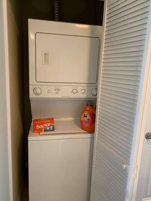 Gulf Coast Gold Private Condo - 2Bed, 2Bath, Sleep 6, Across Street From Beach, Balcony Views Of Sunsets, Beach & Gulf, Pool, Gym St. Pete Beach Dış mekan fotoğraf